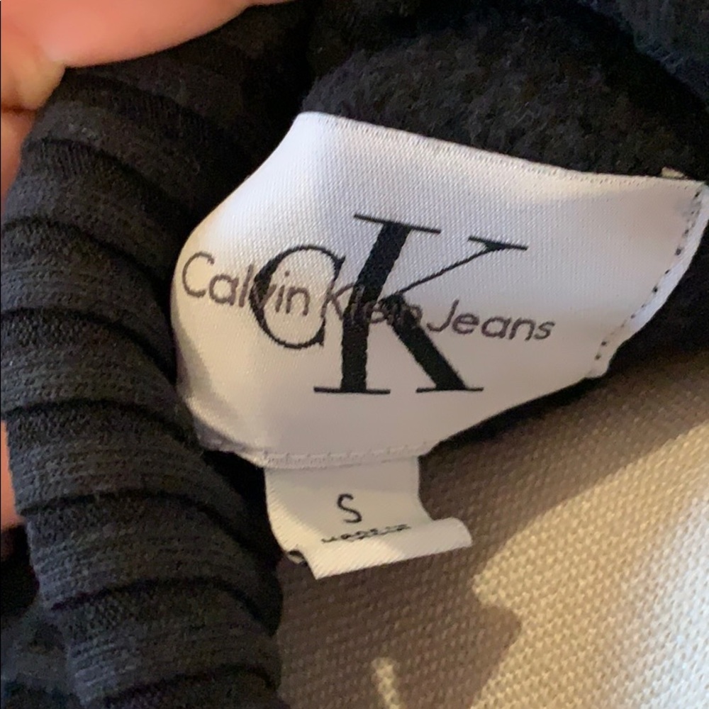 Calvin Klein 1/4 zip w/ velvet “Calvin” on the arm - Picture 4 of 5